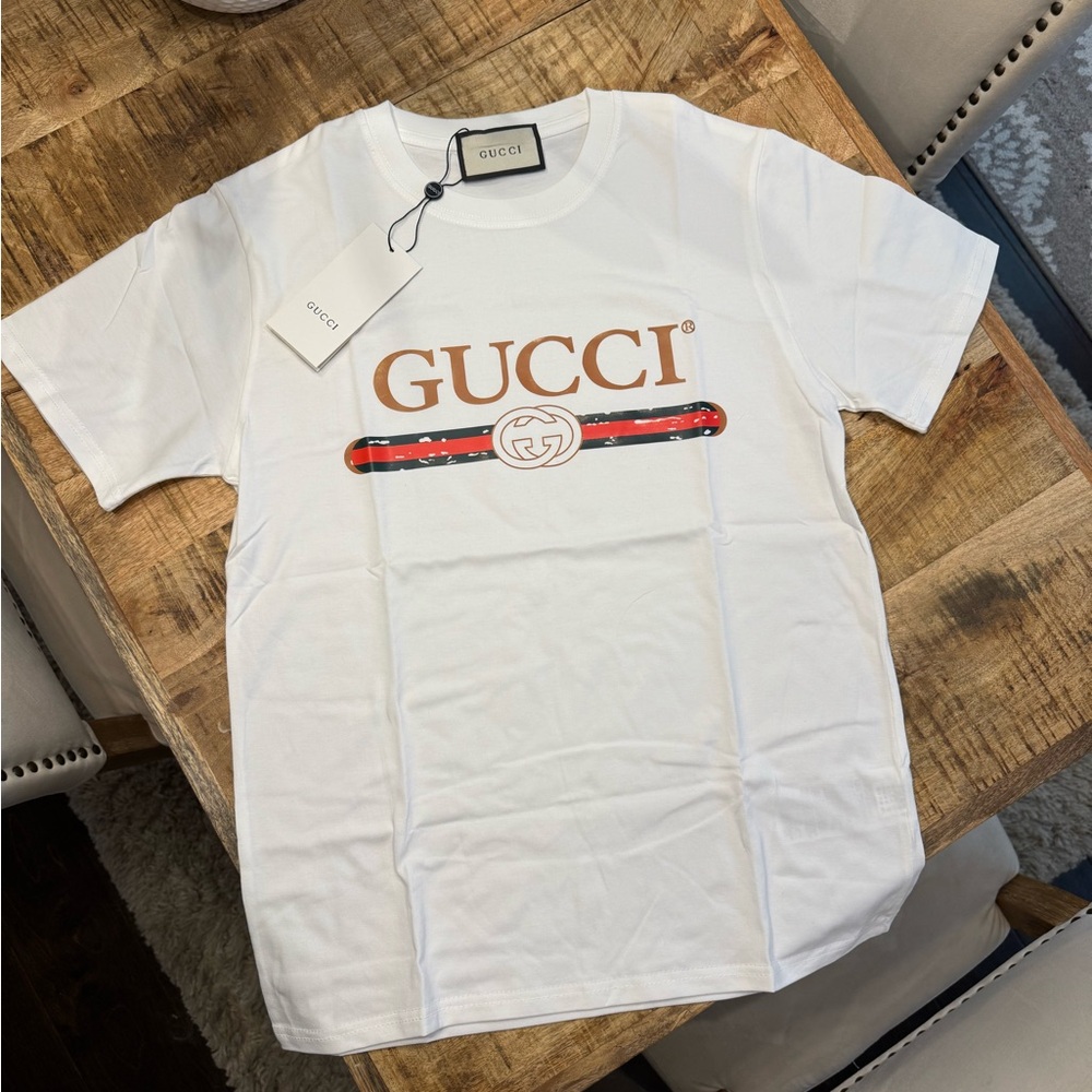 Oversize T-shirt with Gucci logo